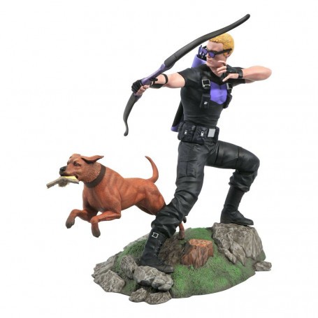 Marvel Comic Gallery statuette Hawkeye with Pizza Dog 23 cm 
